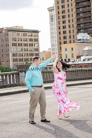 033-Lynn-Cummings-Photography-engagement