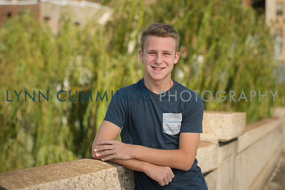 021-Lynn-Cummings-Photography-senior